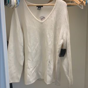 Dean & White Sweater